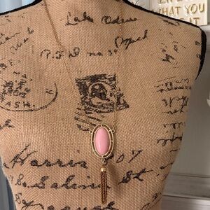 Sarah Coventry  Vintage       Gold Necklace with Pink Oval Pendant  15”